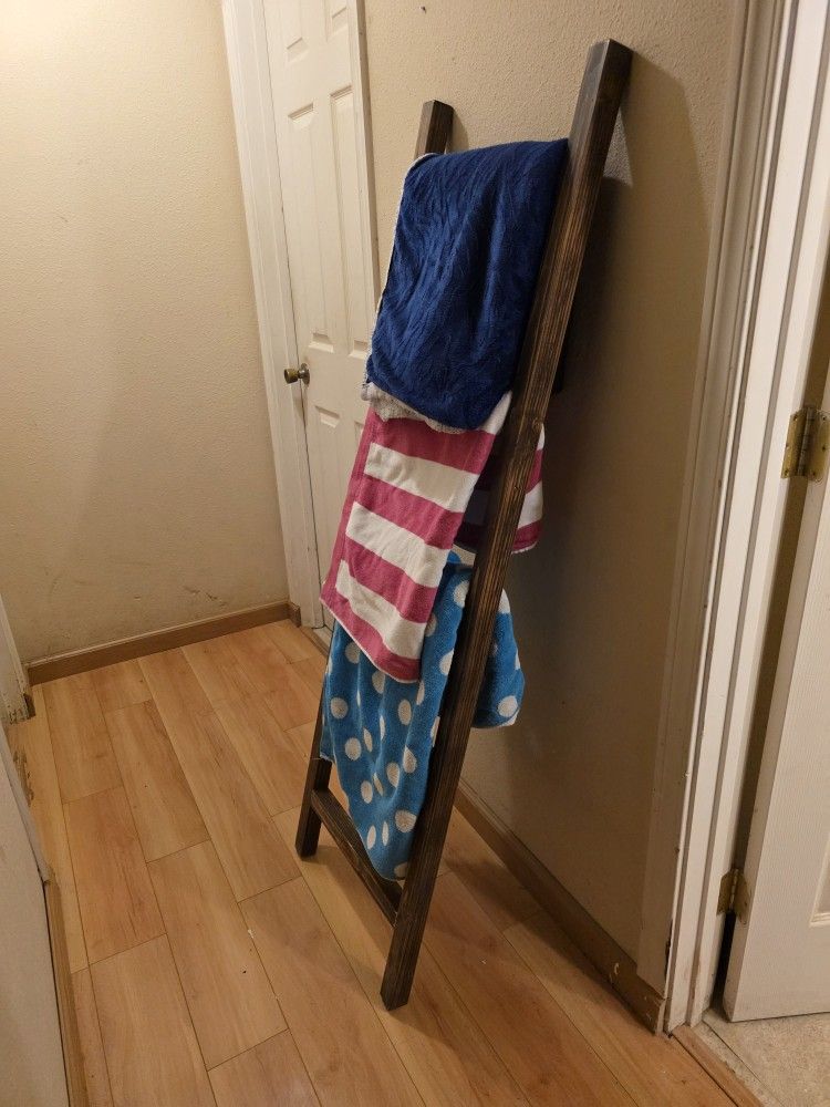 Ladder Blanket Holder