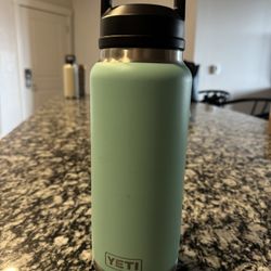 YETI - 36oz