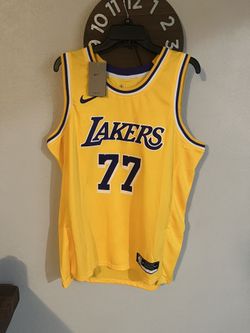 Los Angeles Lakers Luka Doncic Stitched Sizes XL Available