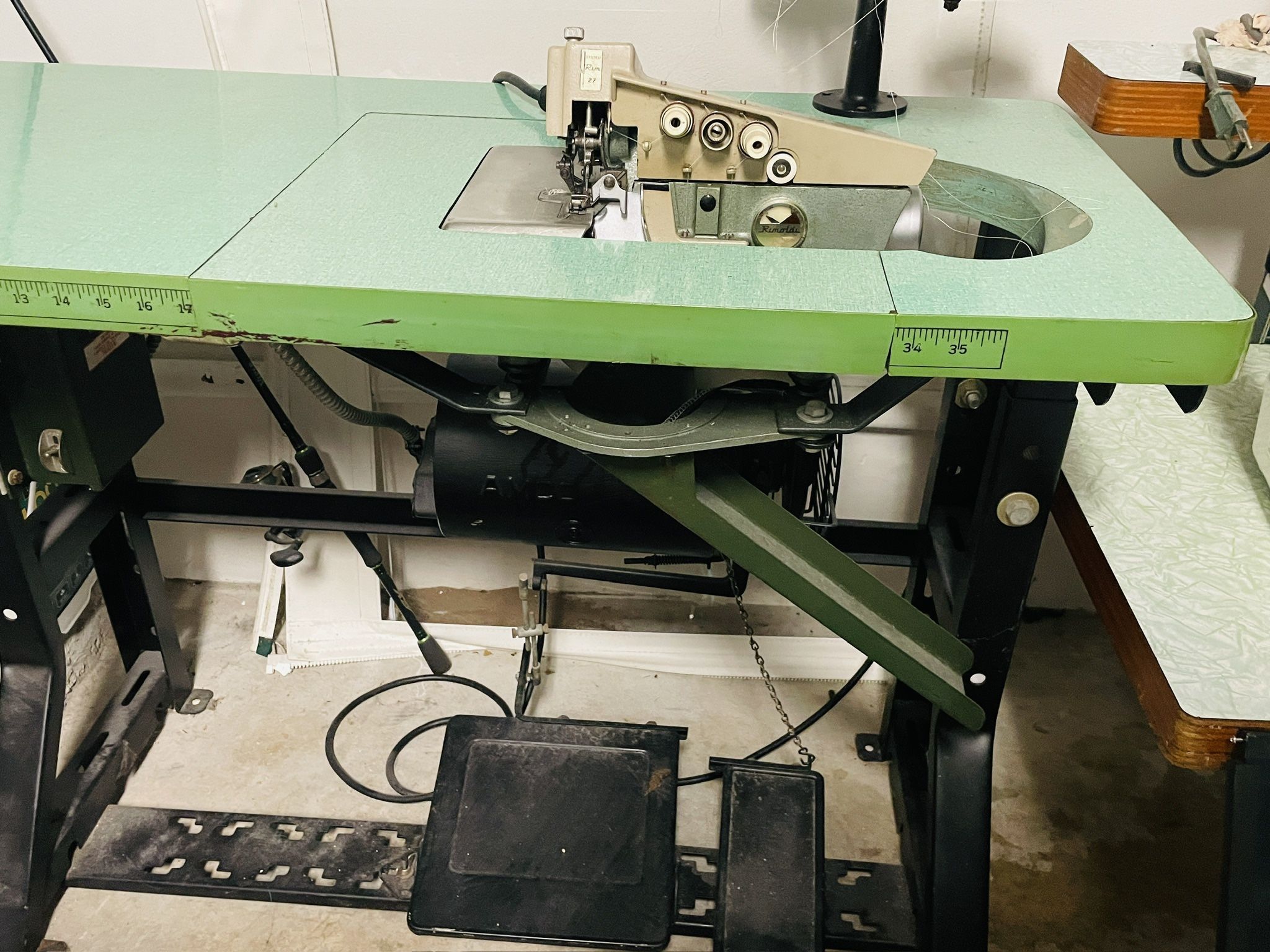 Rimoldi, Serger. (Fileteadora)