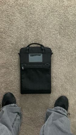 Brenthaven Laptop Case