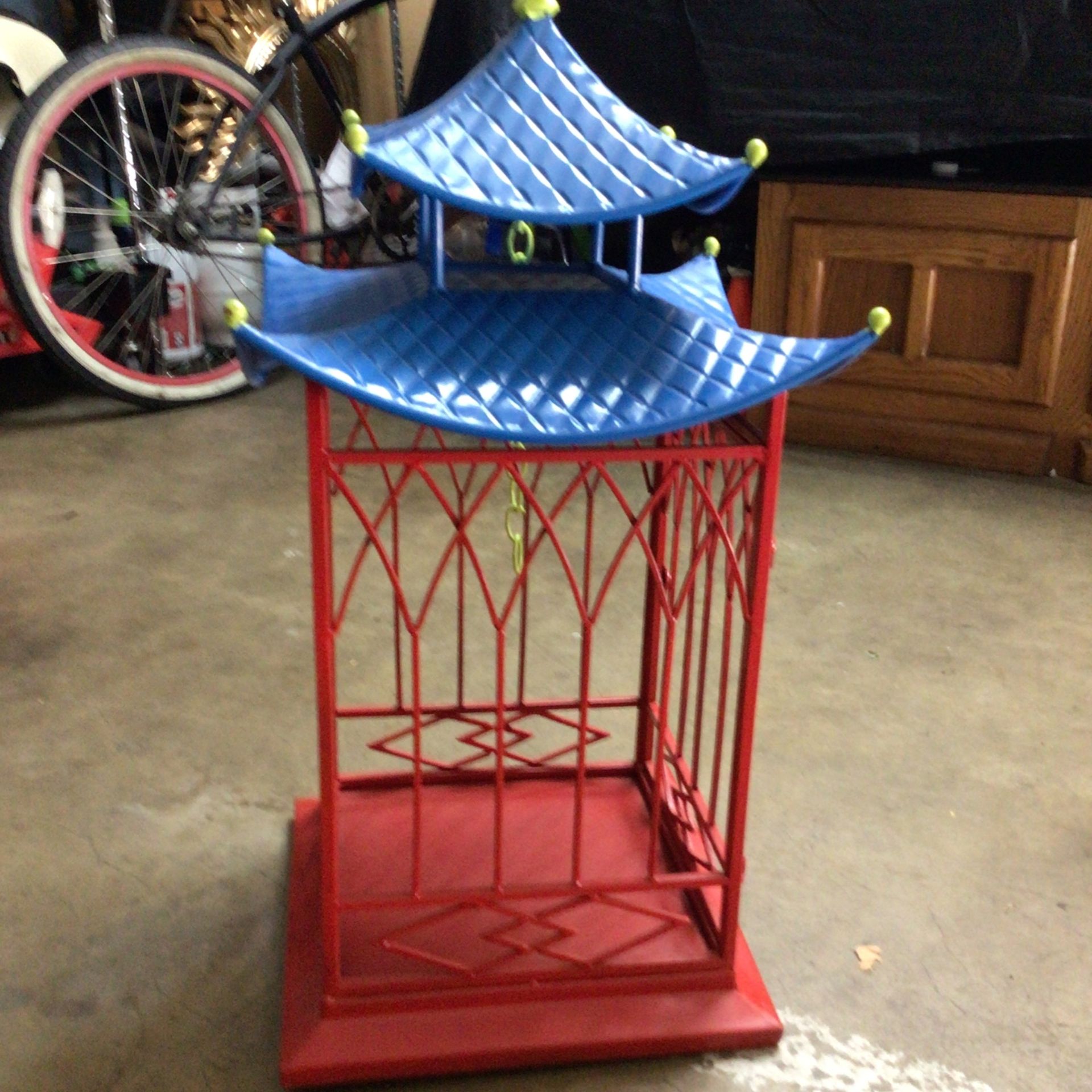 Vintage Pagoda Style Metal Bird Cage