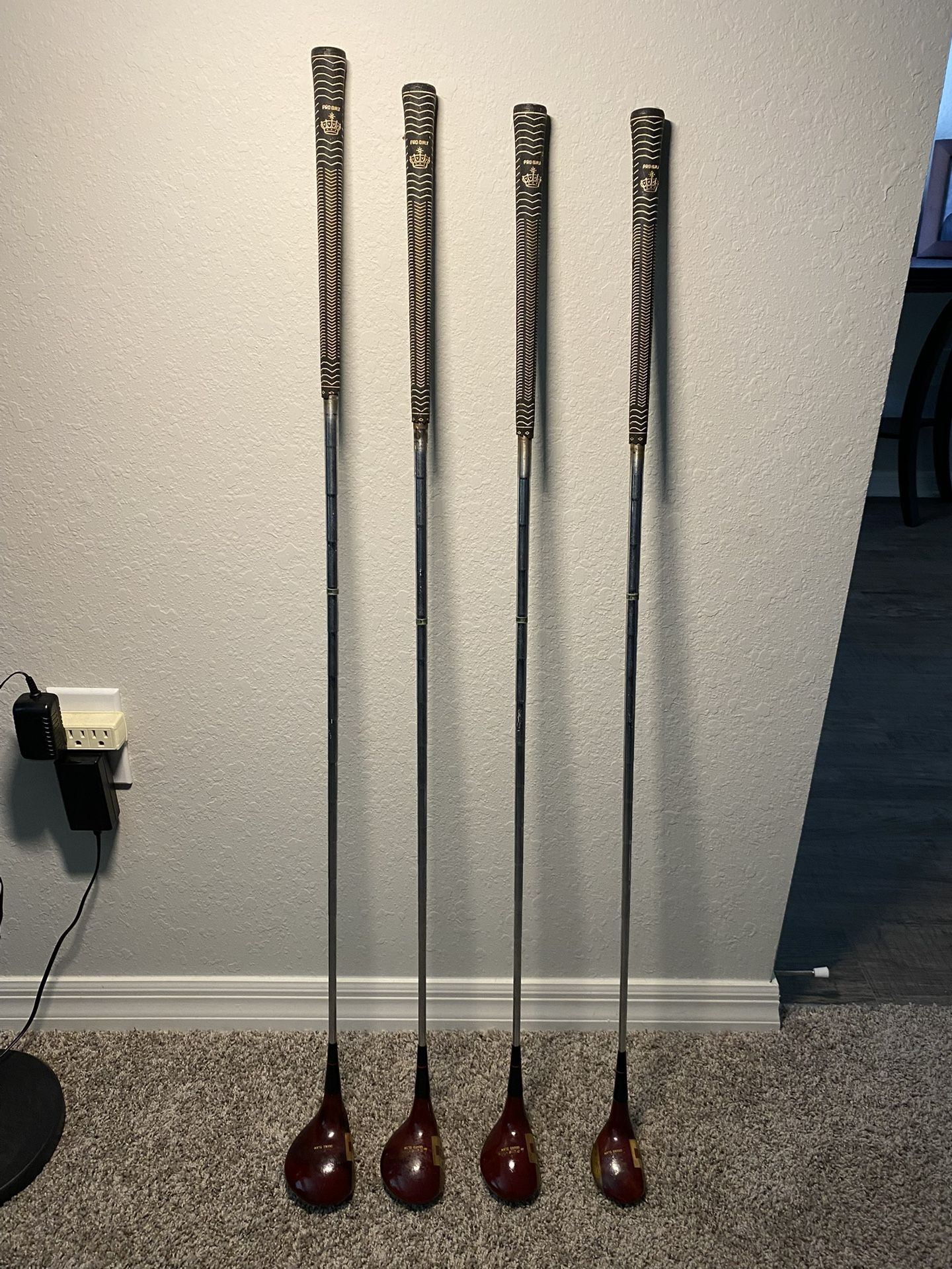 Antique Persimmon Wood Golf Clubs by Hillerich & Bradsby – Full Vintage Woods Set