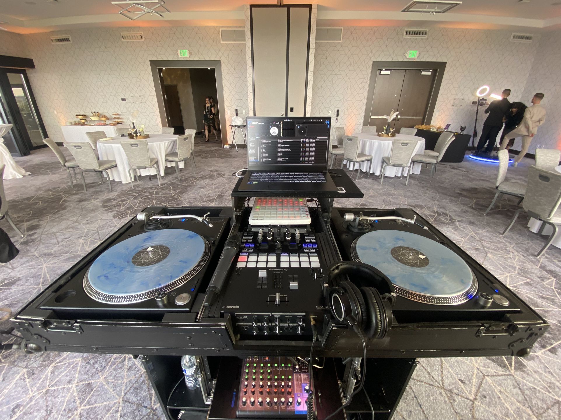 (2) Pioneer PLX 1000 DJ Turntables