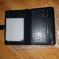 Used Tablet Case With Keyboard Black