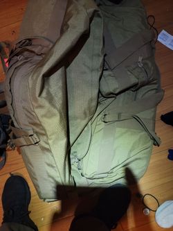 Roller duffle bag