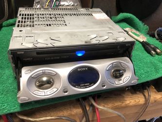 Sony XPLOD Cdx-M630 Car Stereo Head Unit For Parts Or Repair 
