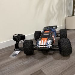 Traxxas ERevo (1/10 Scale) 4x4 VXL RC Car