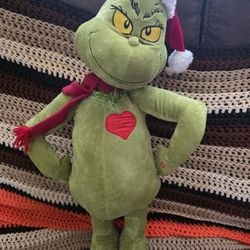 2 Foot Grinch With Light Heart