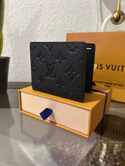 New Louis Vuitton Men’s Wallet.