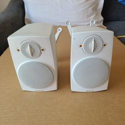 2 Boston Micro 90x Speakers With wall Mount - Stand .White 