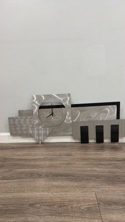 Metal abstract wall clock
