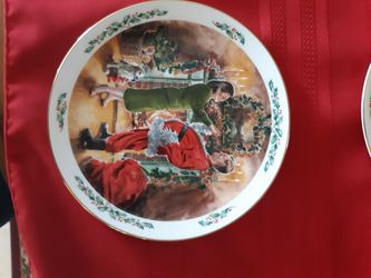 Christmas collector plate by Royal Doulton