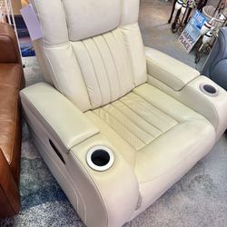 Like New Leather Electric Recliner With Electric Headrests And USB 