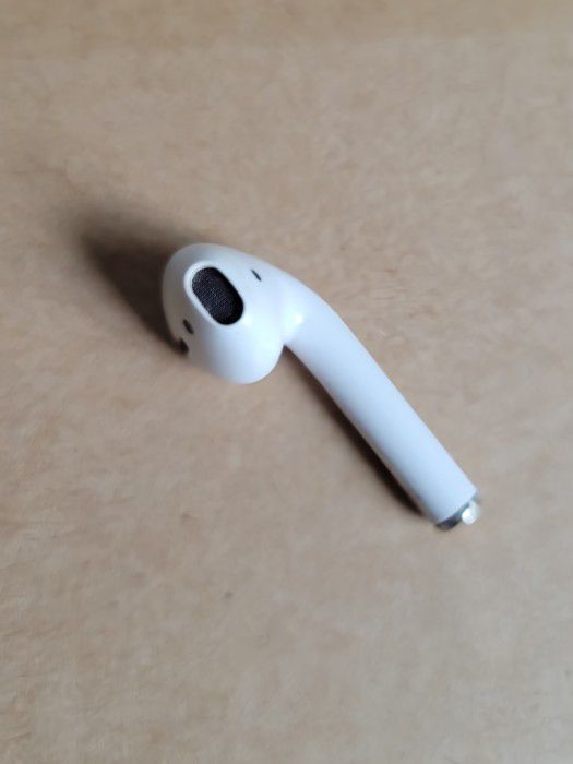 Genuine Apple AirPods 2nd Generation Left Earbud Only!!!!. 