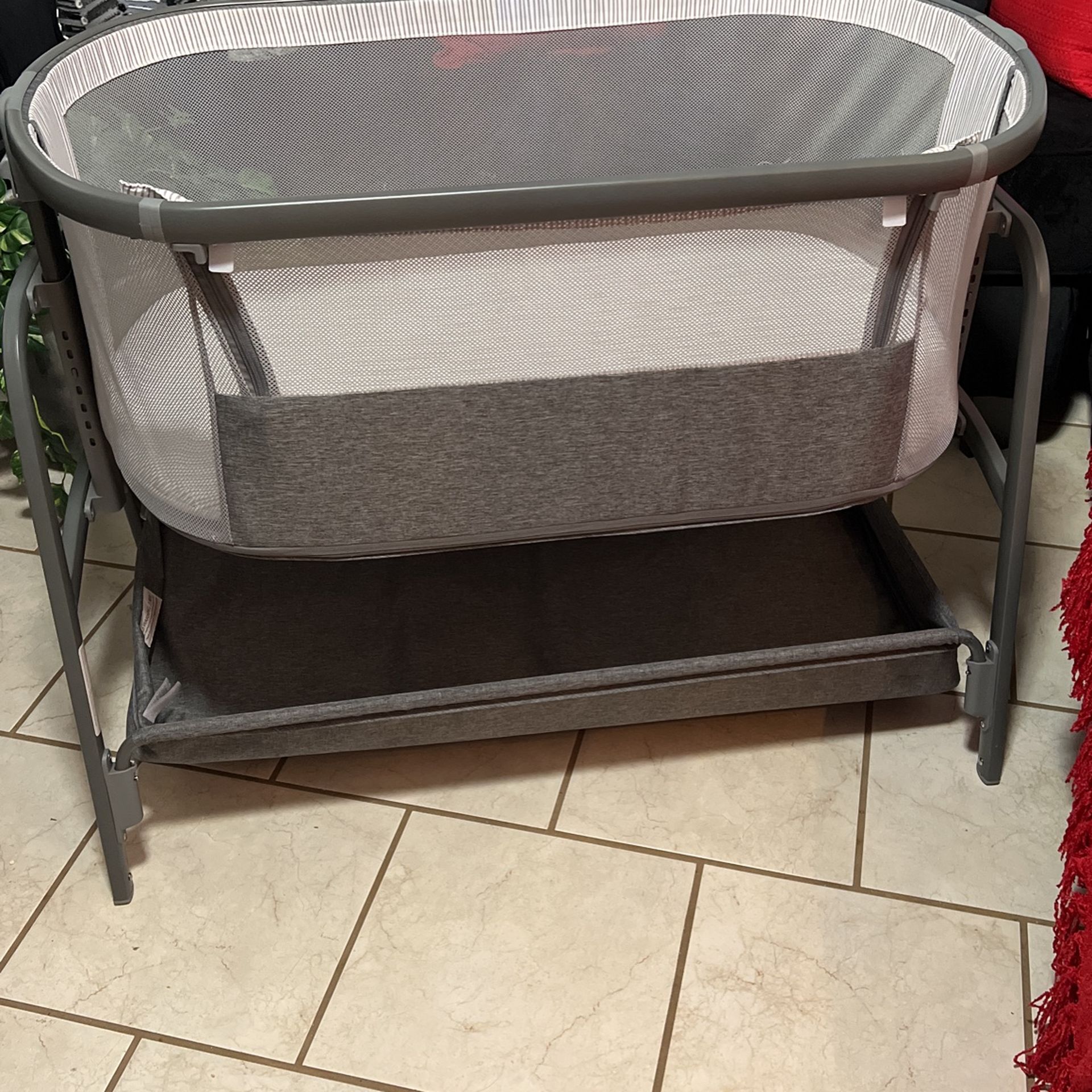 Babyboat Bedside Sleeper Elevate your baby's sleep with our cozy and secure bedside