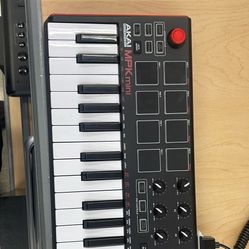 Akai MPKmini Keyboard 