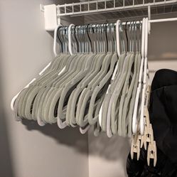 ~40 Cloth Hangers