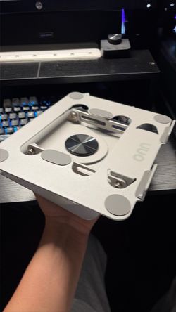 Laptop stander Onn