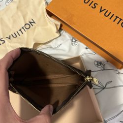 LV mini pochete 