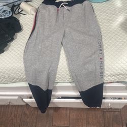 Tommy Hilfiger sweats