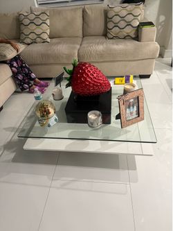 Modern glass coffee table