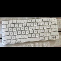Apple wireless keyboard Model A3203