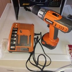RIDGID CORDLESS DRILL & CHARGER 