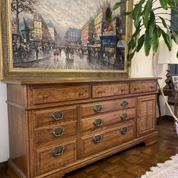 Vintage Oak 7-Drawer Dresser