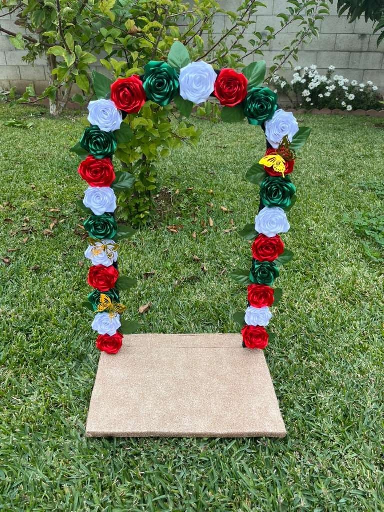 Wooded Arch For La Virgen De Guadalupe 