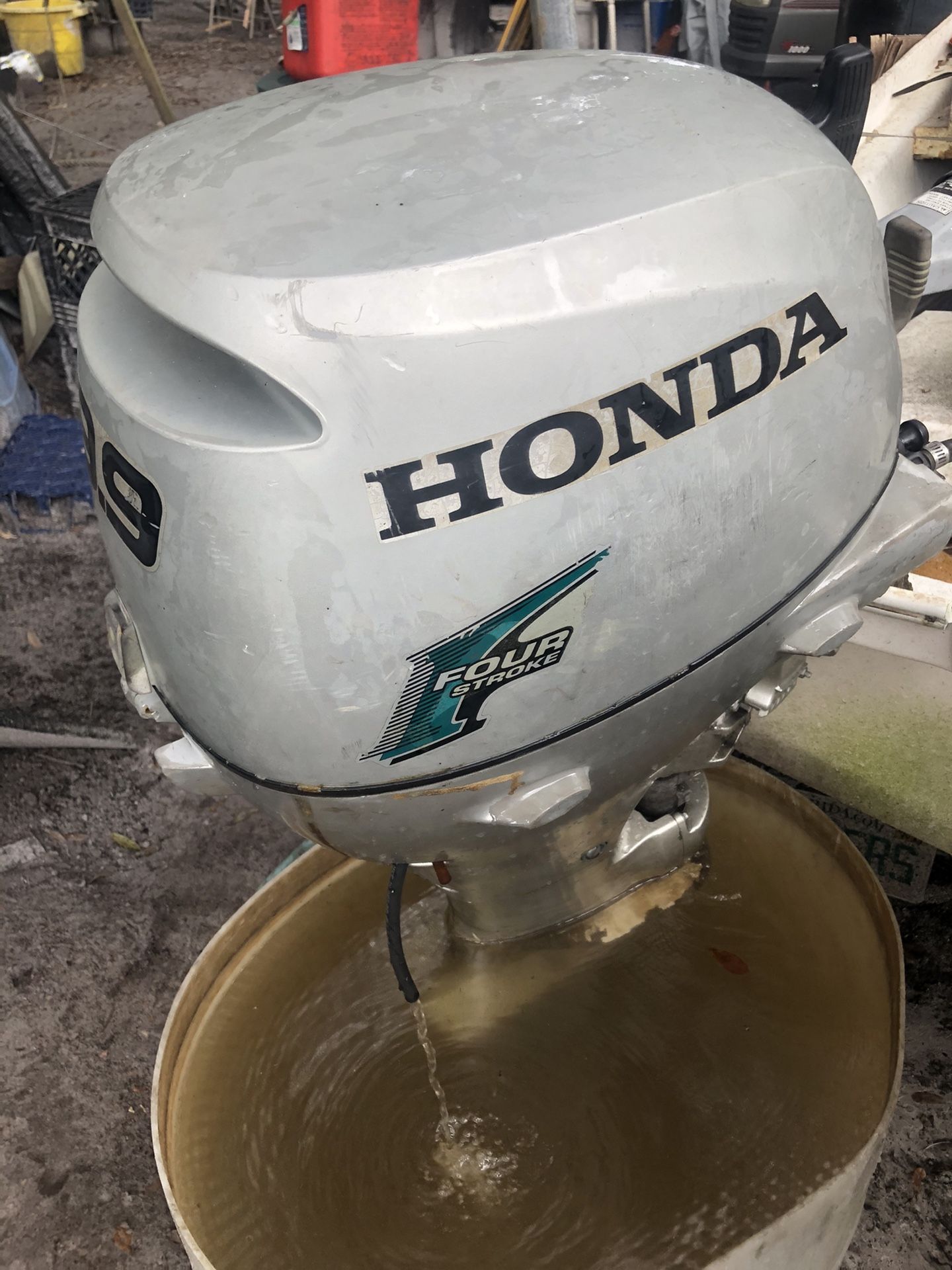 Marine Honda 9.9 hp outboard motor running good