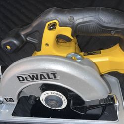 DEWALT DCS393 20V 6-1/2" Cordless Circular Saw - Tool Only