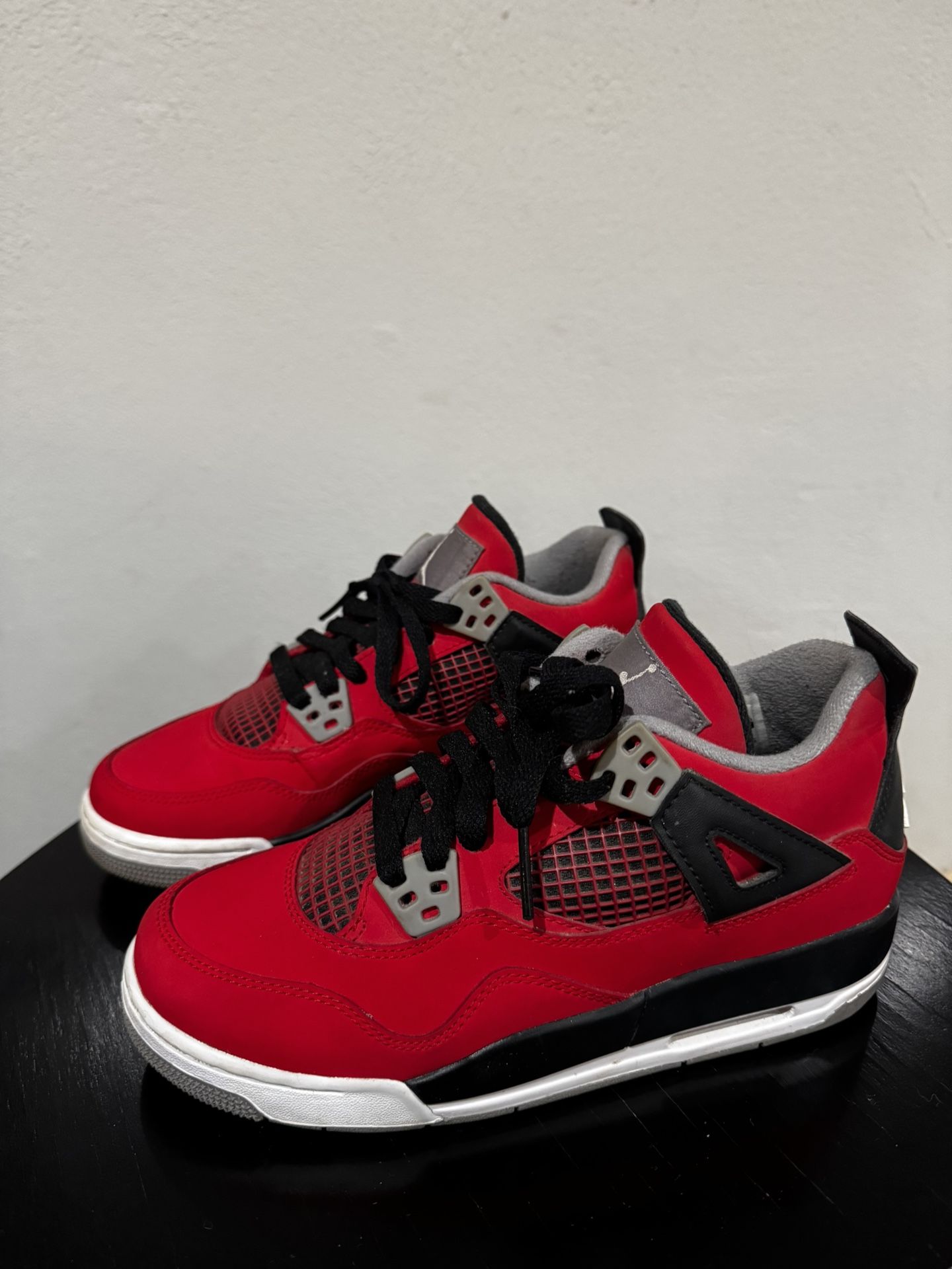 Jordan 4s Toro Bravo (GS) 4 Y