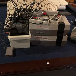 Nintendo Old School Consol With Some Old Games!!