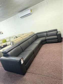 Chateau D’Ax  - 5 pc leather sectional sofa