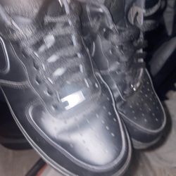 Black Air Forces 