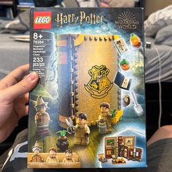 LEGO Harry Potter Set Hogwarts™ Moment: Herbology Class Book Lego Set