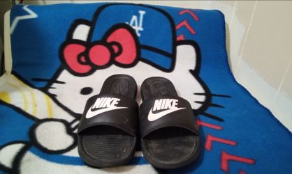 Nike Slides Size 8