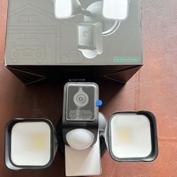 Security camera with motion sensor and high quality 