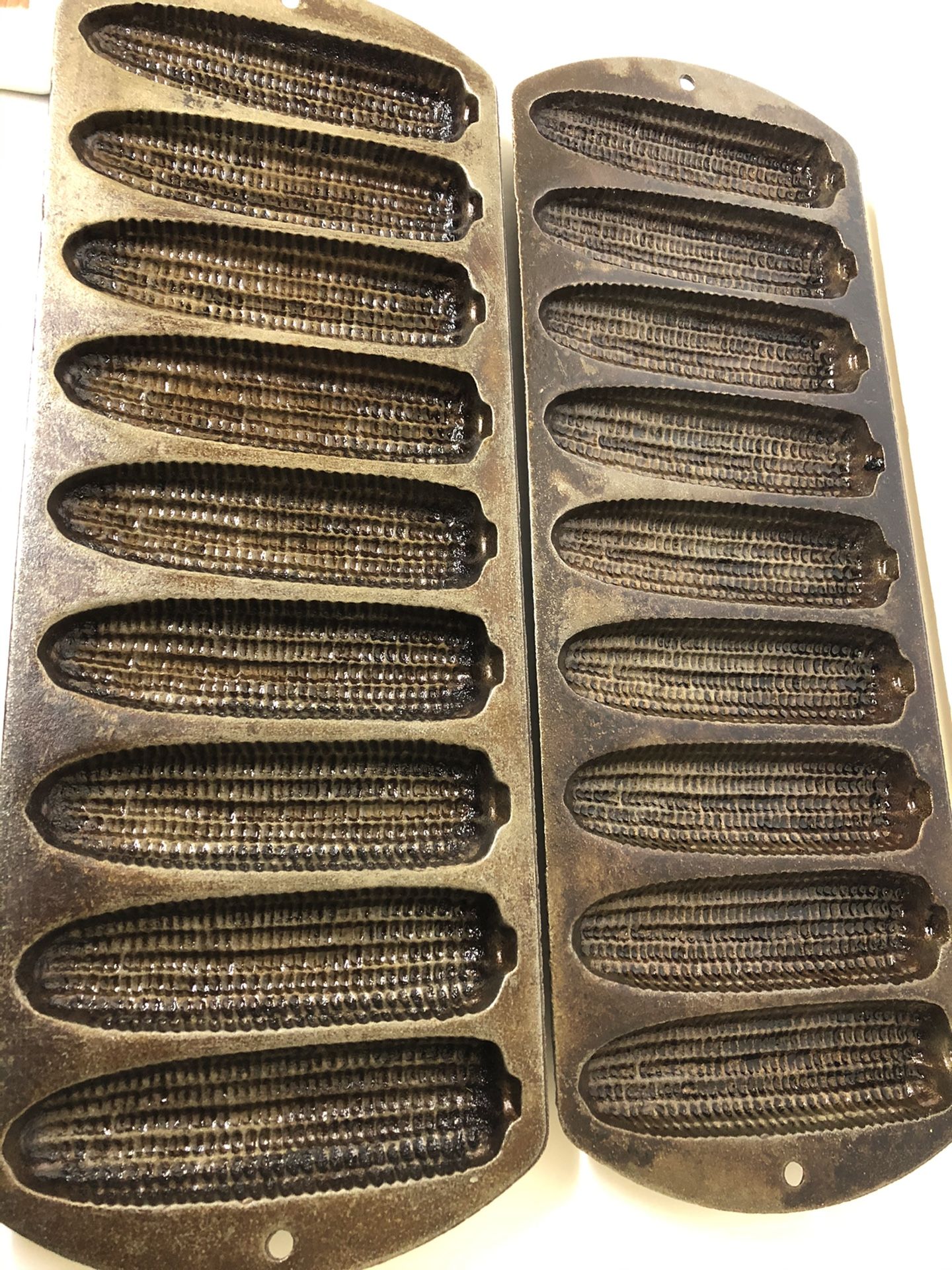 VINTAGE Lodge CAST IRON CORN BREAD STICK PAN corn cob cornbread 9 ear