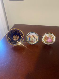 Set of 8 Vintage Limoges France Miniature Plates.