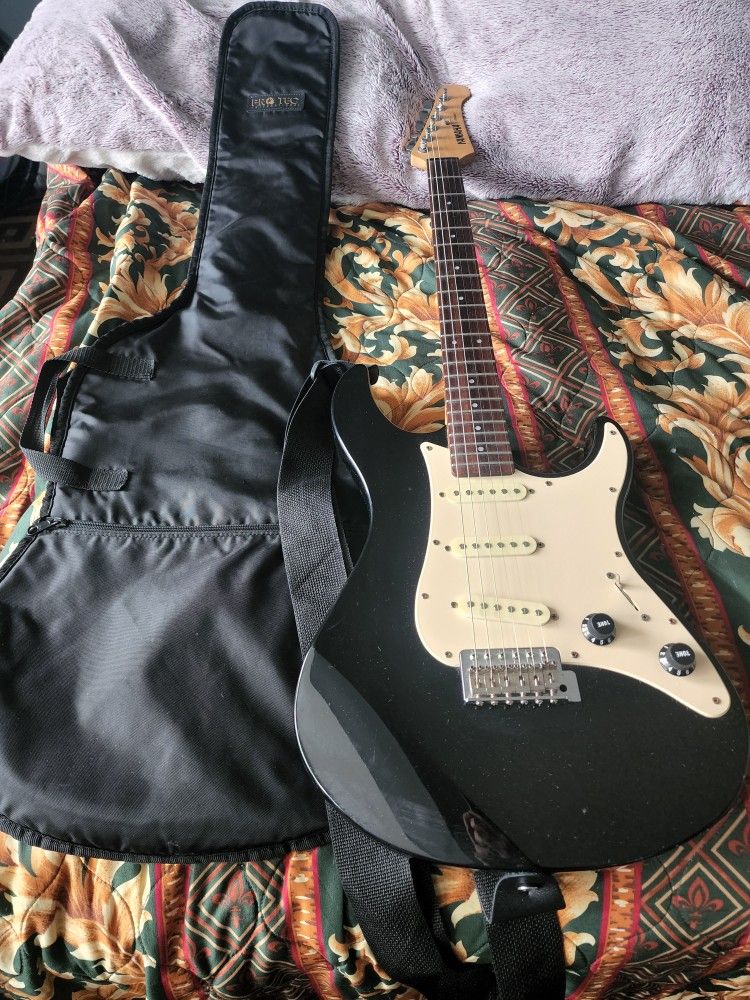 Black Yamaha EG303 Electric Guitar