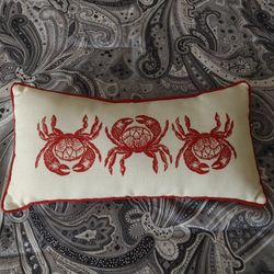 Crab Lumbar Pillow 