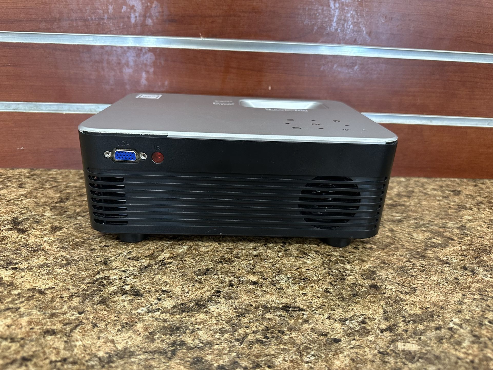 RCA RPJ133B ***ASIS*** PROJECTOR *44841* for Sale in WA