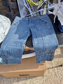 Blue star capri jeans