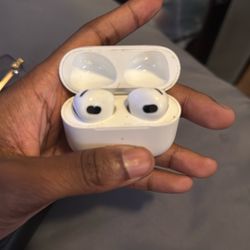 Air Pod Pros $100