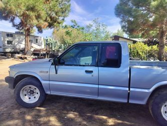 1991 Mazda B2600l pink on hand non op