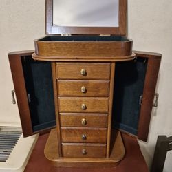 JEWELRY BOX