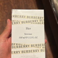 Burberry Her New Women 