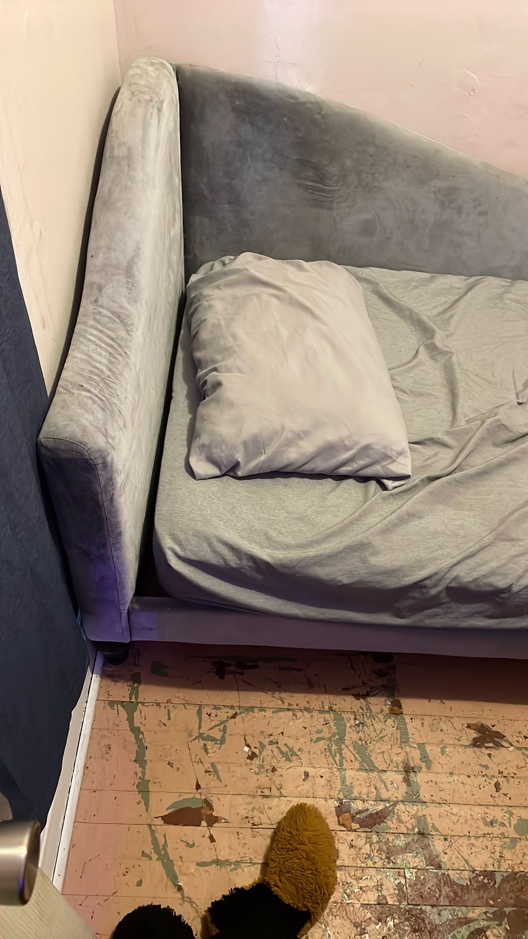 Twin Bed Frame Ashley’s Furniture